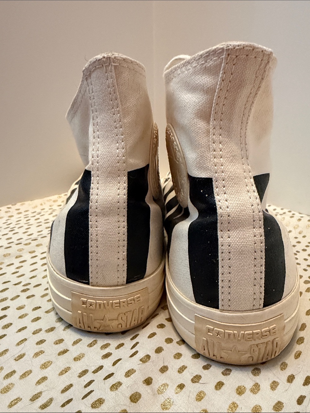 Converse High Top Sneakers White and Black - Picture 2 of 8